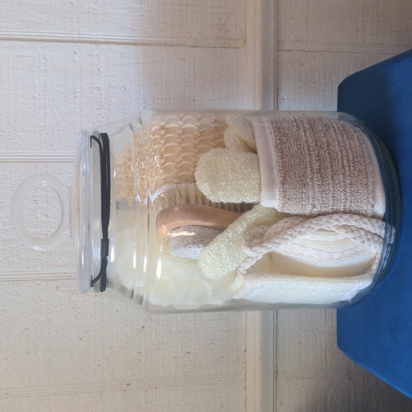 Bath Set - Picture 2 of 3